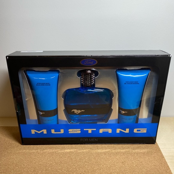 Ford Mustang Blue Gift Set - Picture 1 of 2